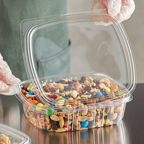24 oz PET Plastic Hinged Deli Container - Karat (300/case)